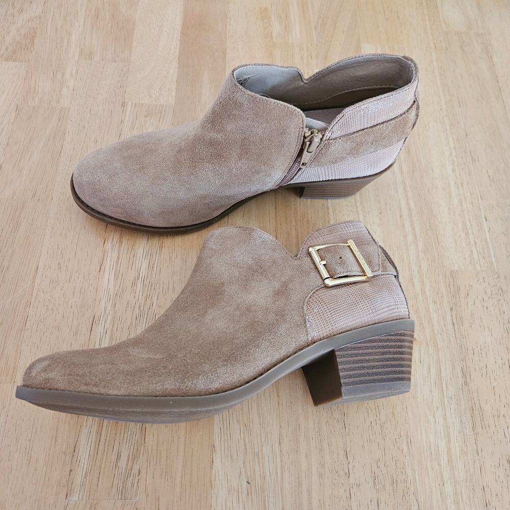 SALE Vionic Ama Suede Ankle Boot Tan Side Zip Sz 7.5 EUC